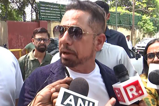 "Case mein kuch nahin hai": Robert Vadra after reaching ED office for questioning in Gurugram land case