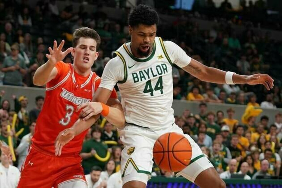 Cameron Carr steadies Baylor for opening night win vs. UT Rio Grande Valley
