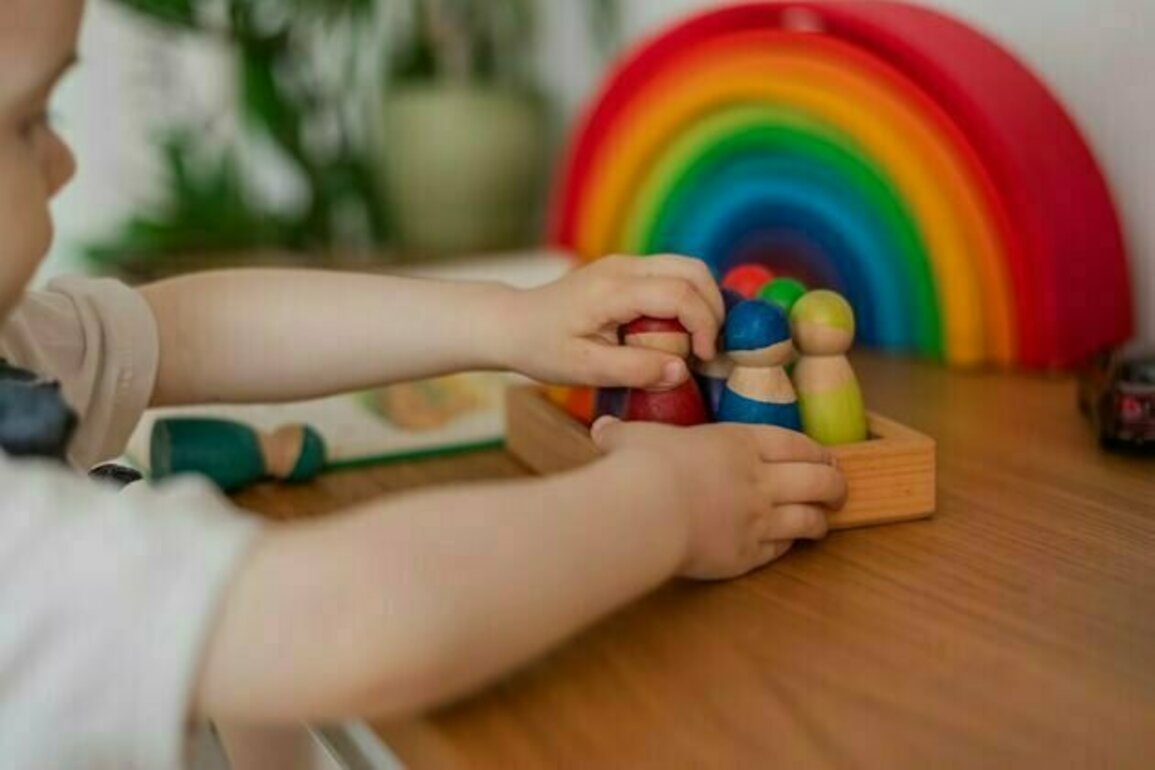 'Anak dominan otak kiri atau kanan'? Mitos-mitos pendidikan yang masih dipercaya guru PAUD