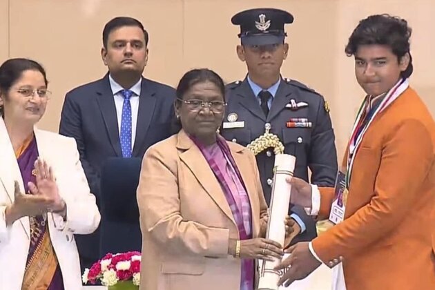 BCCI vice-president Rajiv Shukla congratulates Vaibhav Suryavanshi on Pradhan Mantri Rashtriya Bal Puraskar