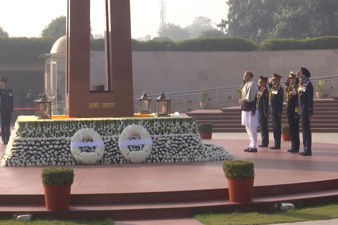 Defence Minister Rajnath Singh along with Tri-Service-Chiefs, CDS pays tribute to 1971 War heroes at National War Memorial