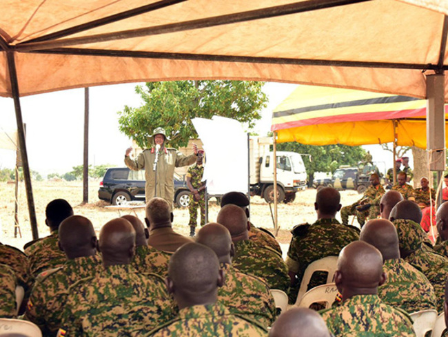  useveni meets commanders officers and men redit 