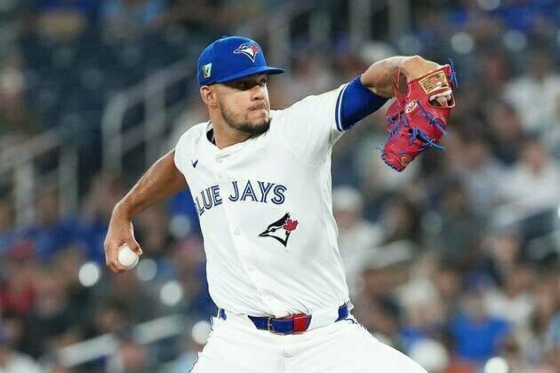 Jose Berrios, Blue Jays aim to extend Marlins' slump