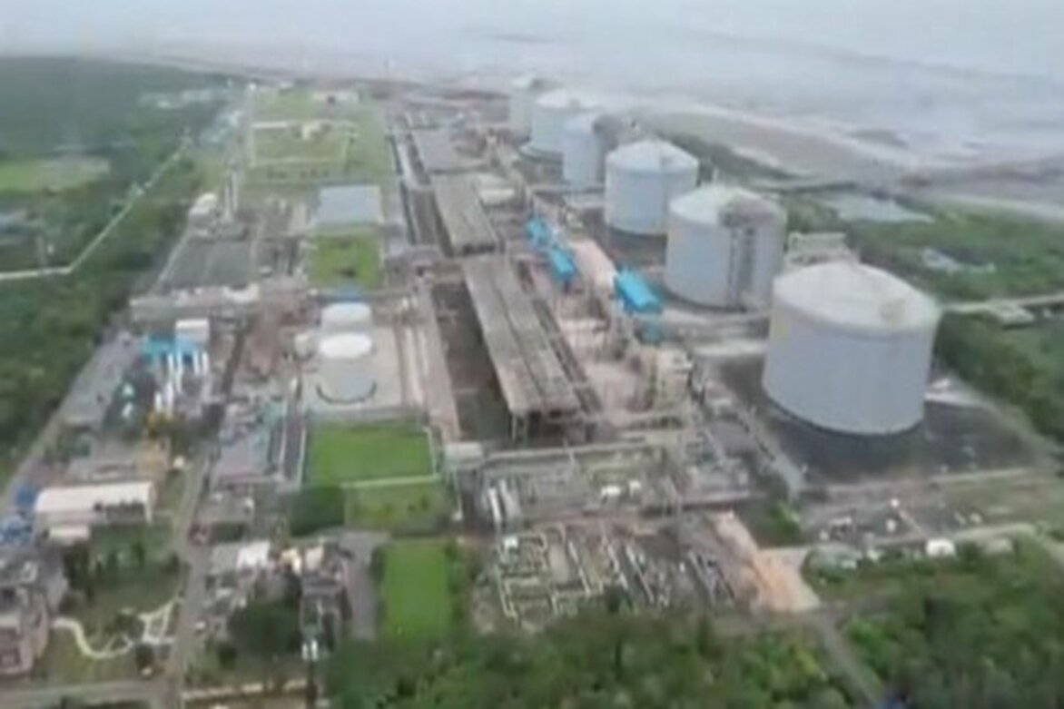 Petronet LNG's Dahej terminal capacity being increased from 17.5 million tonne per year to 22.5: Minister Puri