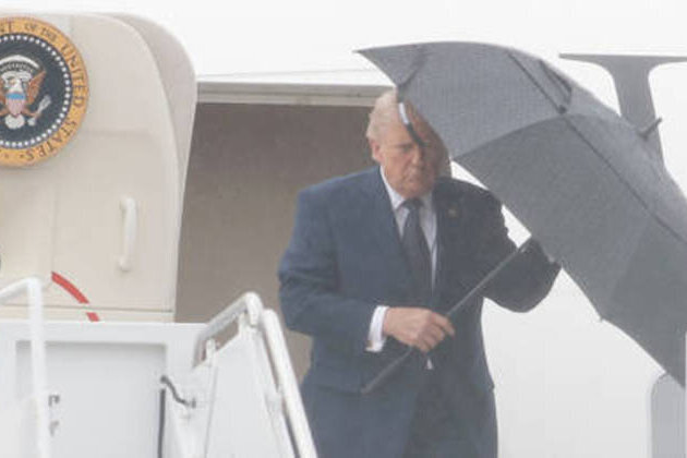 Trump skips son's wedding amid reported Iran strike preparations