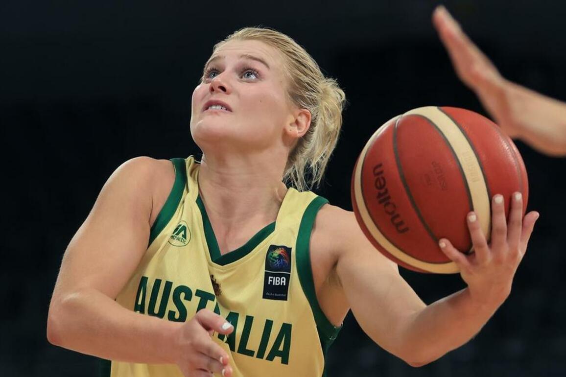 Shyla Heal locks in WNBL homecoming with Geelong