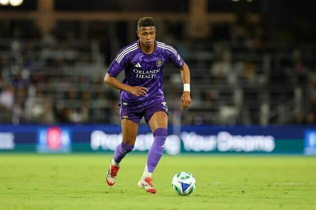 Rapids acquire D Rafael Santos from Orlando City