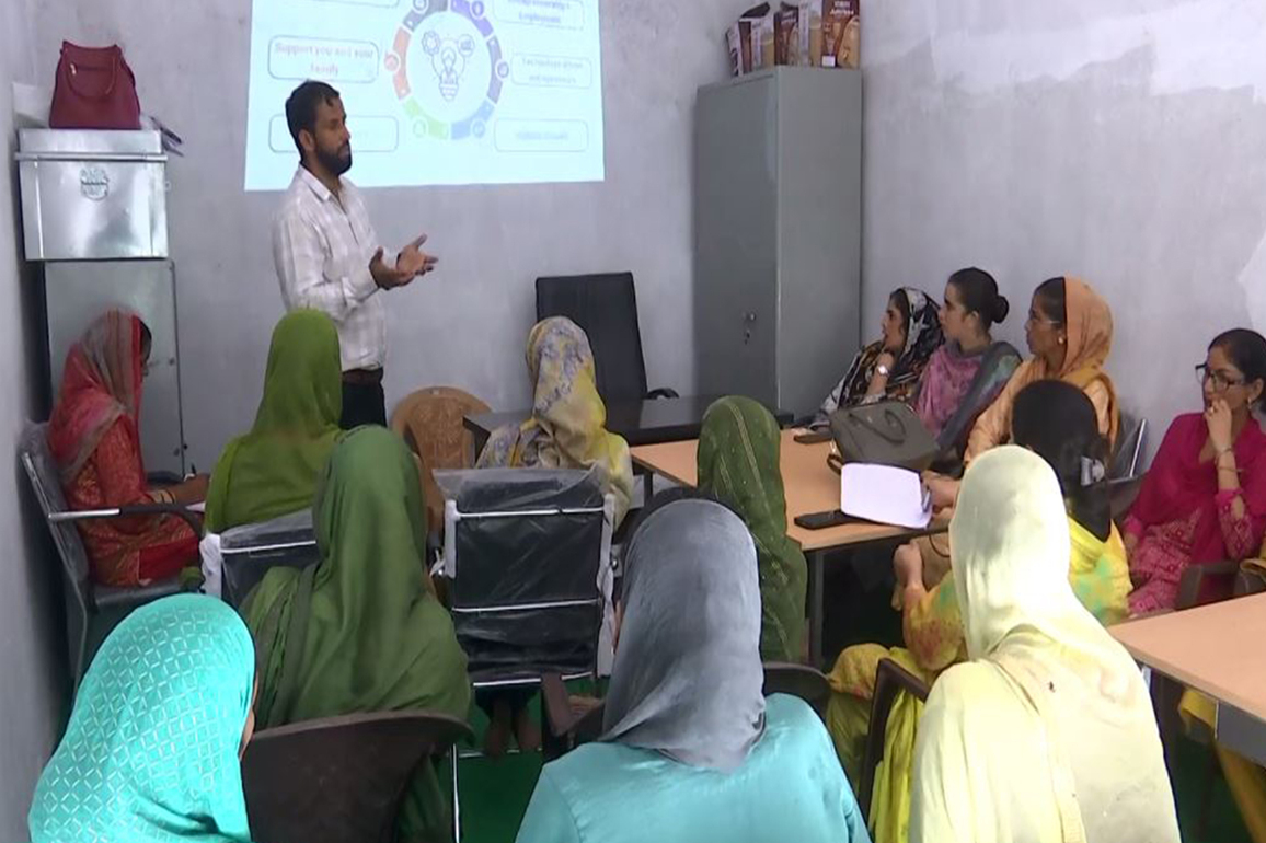 J-K: Legal Services Authority, Army and district administration organise first-ever "Women Darbar" in far-flung areas of Rajouri district