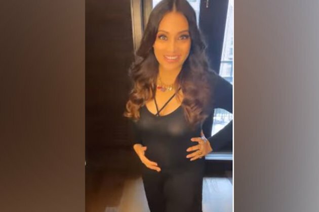 Look I've got a baby in my belly: Bipasha shows her baby bump in new video