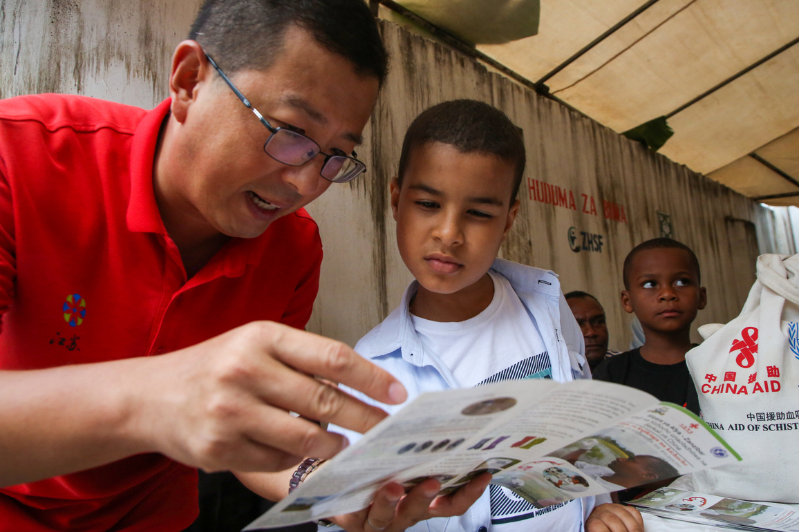 (Hello Africa) Chinese medical team brings free healthcare to Tanzania's Zanzibar community