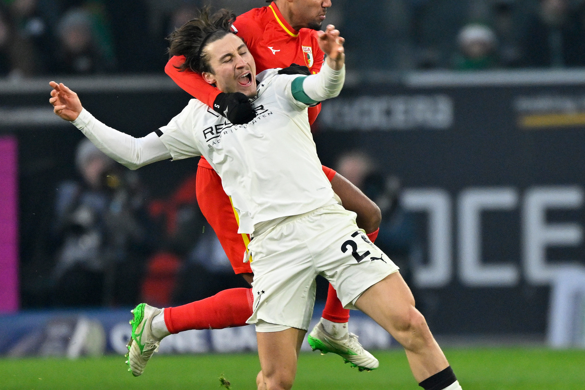 (SP)GERMANY-MOENCHENGLADBACH-FOOTBALL-BUNDESLIGA-MOENCHENGLADBACH VS AUGSBURG