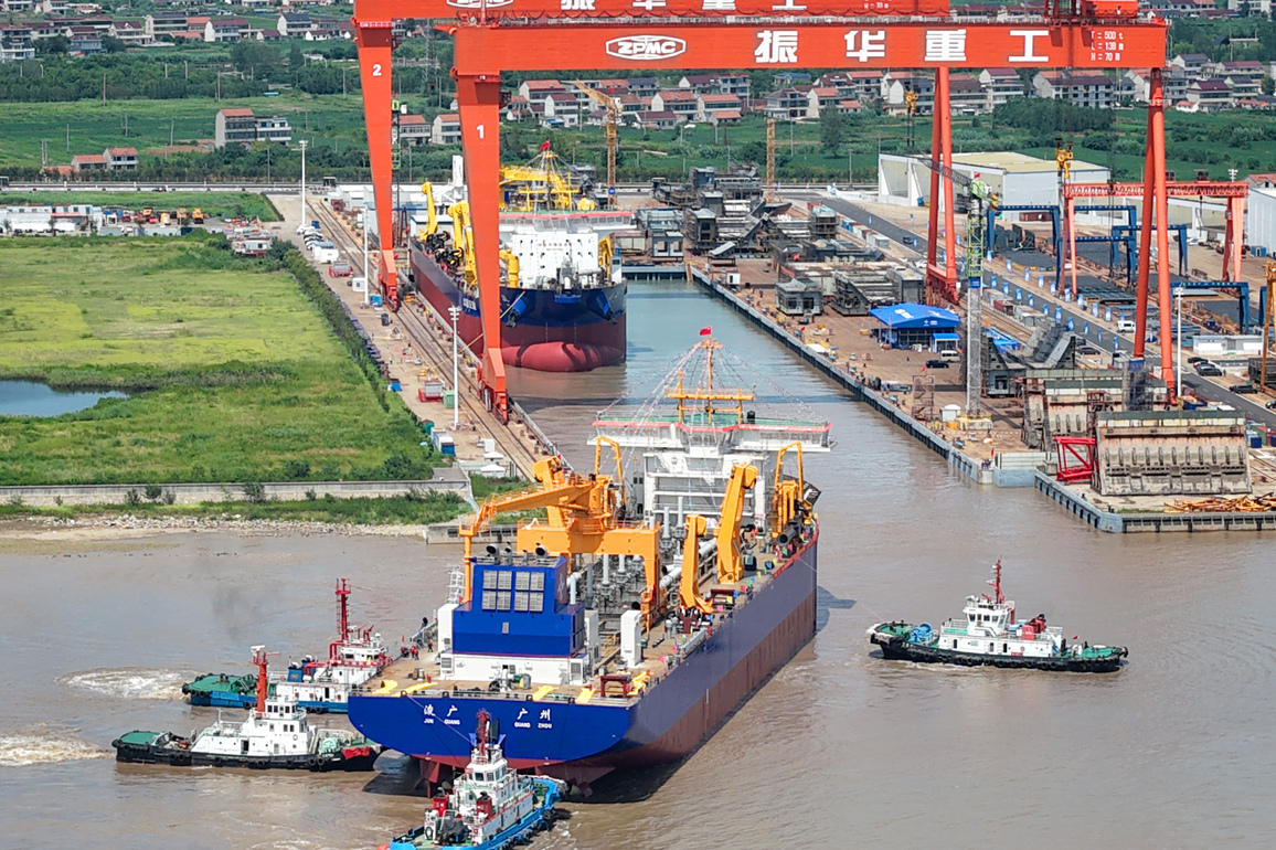 #CHINA-JIANGSU-QIDONG-MEGA DREDGERS-LAUNCH (CN)