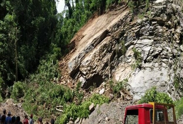 One dead following landslide in Mizoram