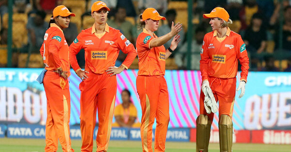 Sophie Devine powers Gujarat Giants to 45 - run win over UP Warriorz