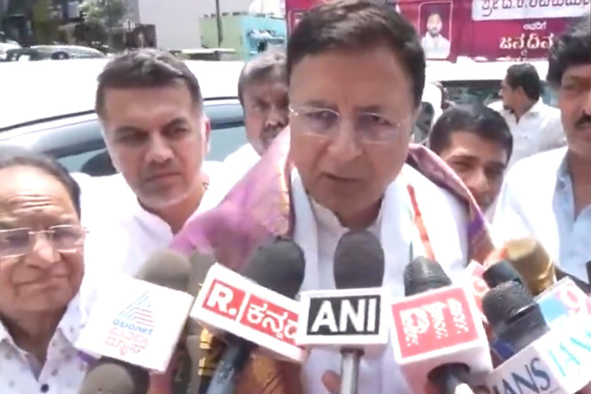 "BJP pickpocketing common man": Congress' Randeep Surjewala slams Centre on fresh fuel price hike
