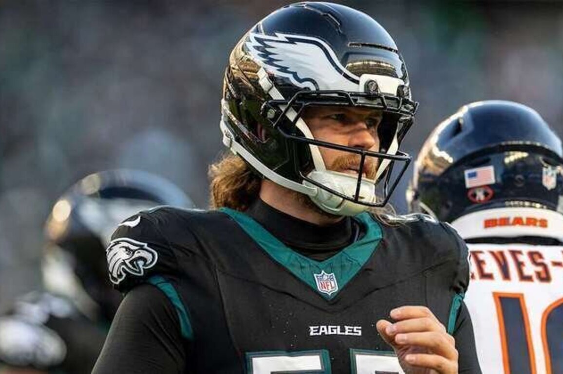 Eagles waive long snapper Cal Adomitis