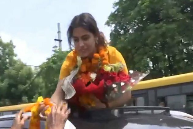 Manu Bhaker receives warm welcome at her maternal grandparents' residence