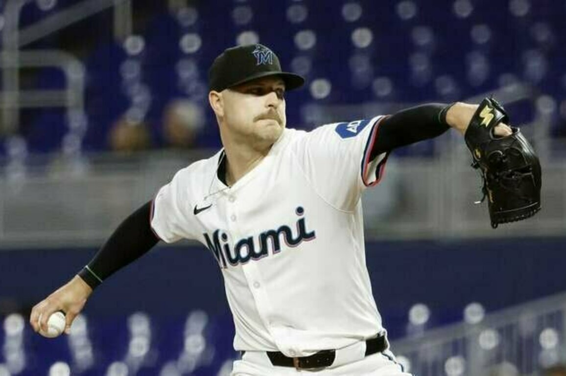 Reds, Marlins head into series looking to continue improvement