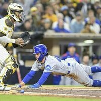 In 10th, Cubs hand Padres first home loss
