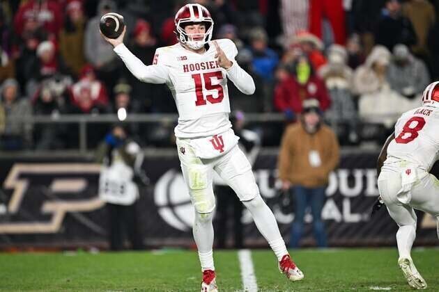 Big Ten title, No. 1 playoff spot on line for Indiana, Ohio State