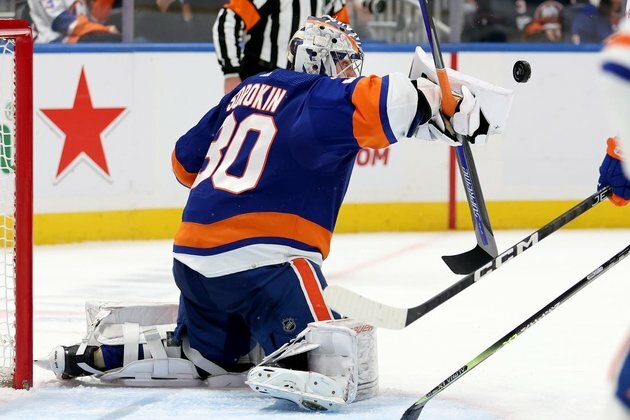 Islanders aim to keep rolling against division rival Blue Jackets