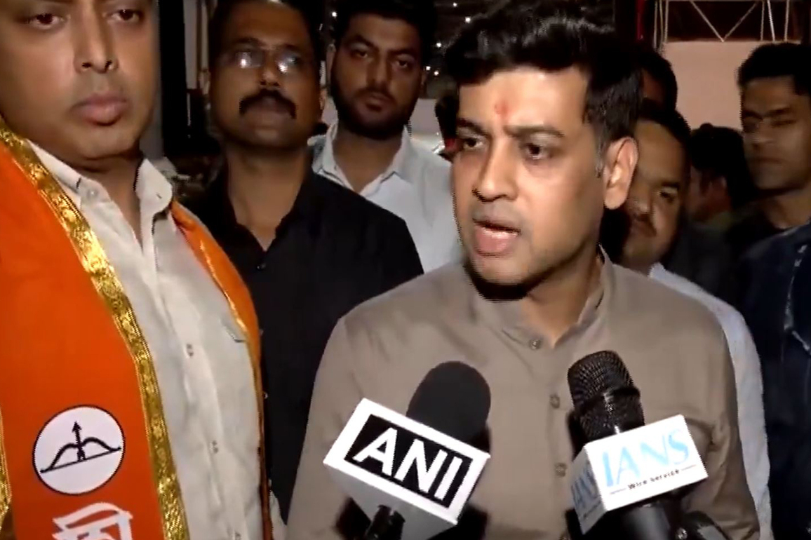 Shiv Sena will stand with Maharashtra's farmers affected by floods: Shrikant Shinde