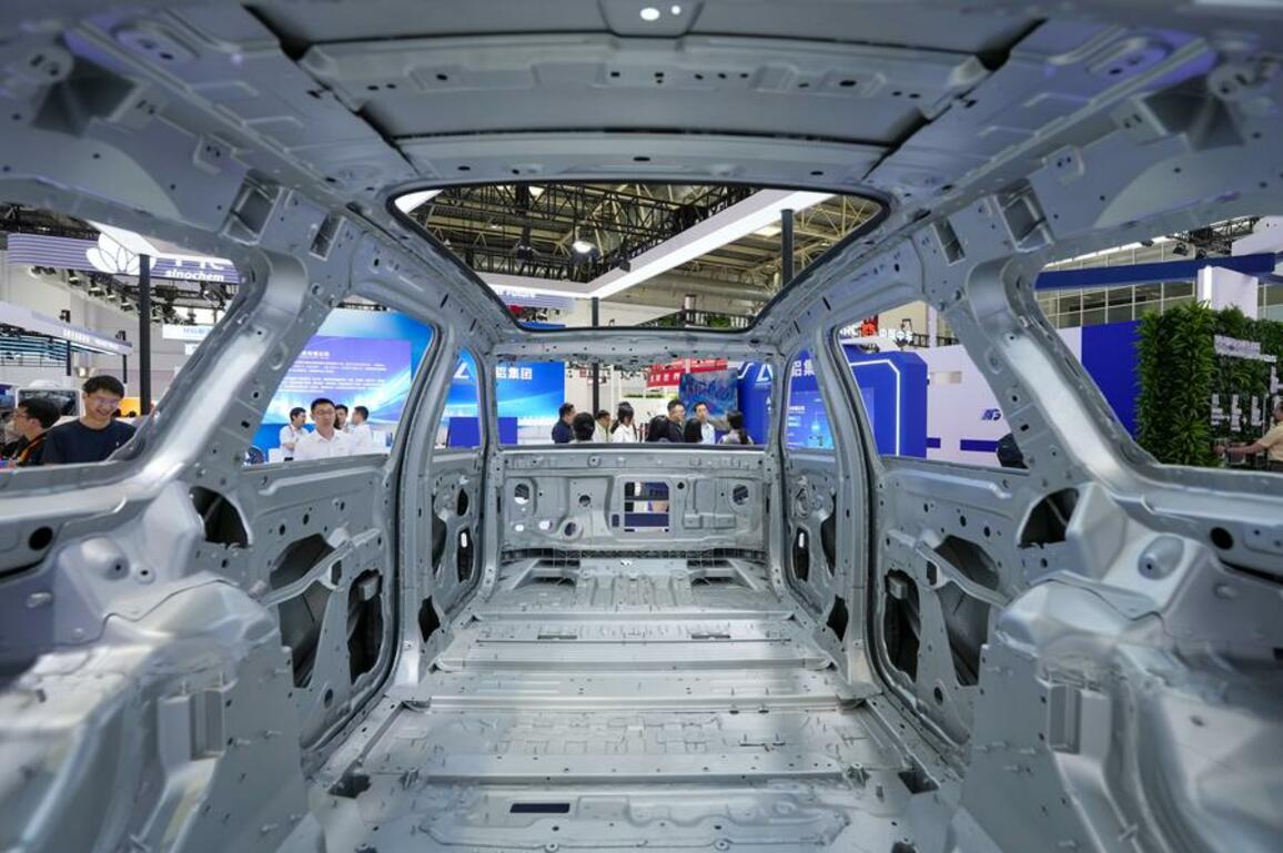 Global automakers seek deeper integration into China's smart supply chains