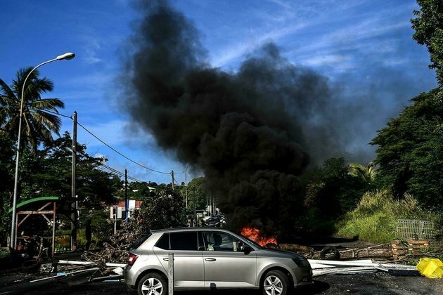 Police fired upon as Covid strife persists in Guadeloupe, Martinique