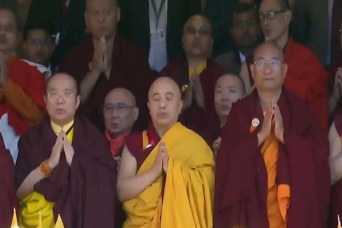 Bhutan's King leads prayers for Delhi blast victims