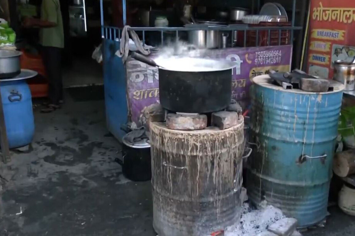 Uttarakhand: Dhabas, small eateries in Dehradun face brunt of LPG price hike