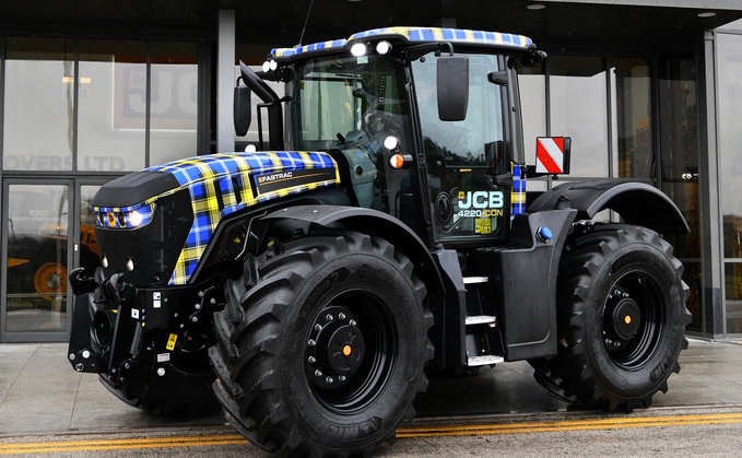 JCB Fastrac 4220 iCON,  Doddie Weir Tartan