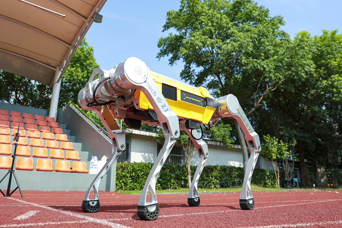 CHINA-ZHEJIANG-HANGZHOU-QUADRUPED ROBOT-GUINNESS WORLD RECORD (CN)