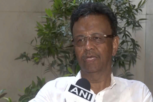 TMC leader Firhad Hakim resigns as Kolkata Municipal Corporation Mayor, party says had sought Mamta Banerjee's permission