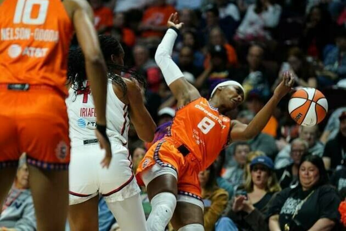 Tina Charles leads Sun to second win in three days over Mystics