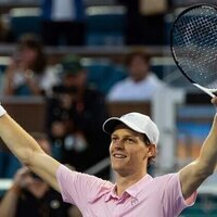 Jannik Sinner advances to Italian Open semis, breaks mark for consecutive wins