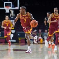 Ezra Ausar's double-double helps USC rout UTSA