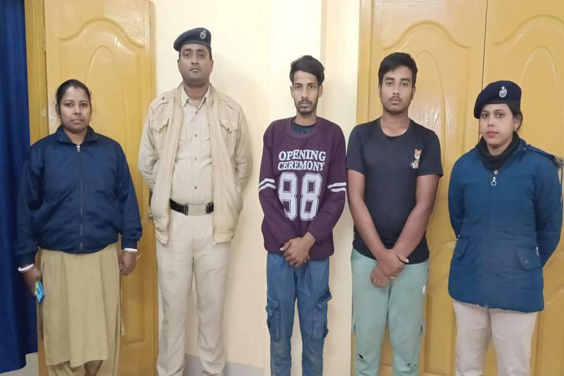 Bangladeshi national, Indian tout detained in Tripura's Sonamura