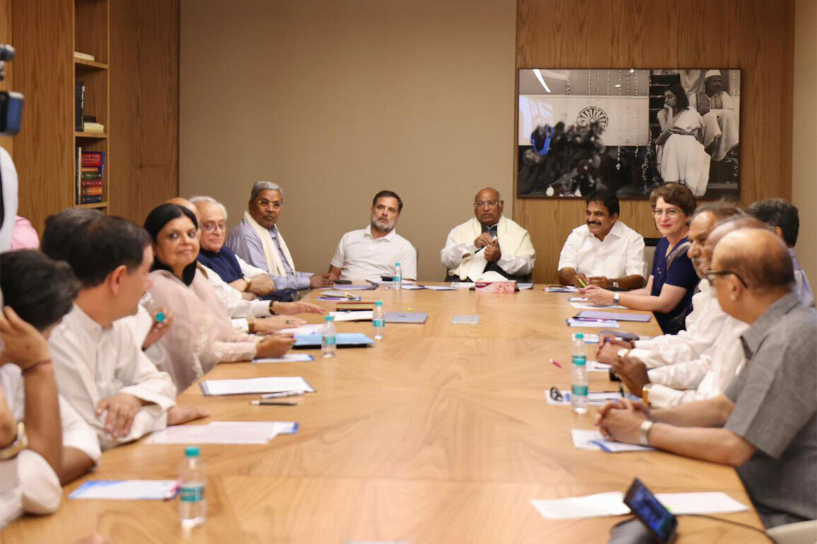 At Congress high-level meeting to discuss Women's Reservation Amendment Bill, Kharge warns of "serious consequences" of delimitation