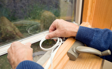 Government hands out £20m to energy saving advice schemes across England - Vimarsana News