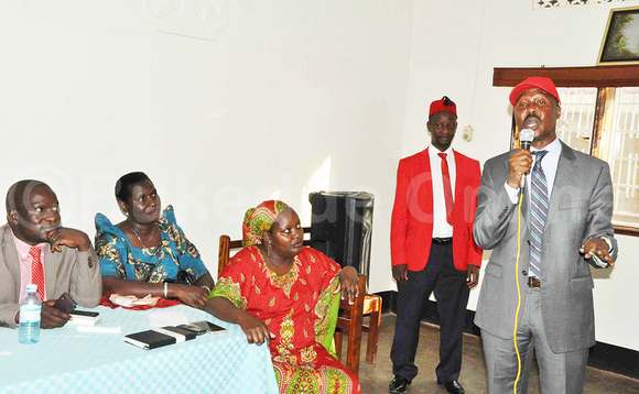 Muntu ng'asaba aba FDC akalulu mu wooteri ya Homeland e Mpigi Muntu ng'asaba aba FDC akalulu mu wooteri ya Homeland e Mpigi
