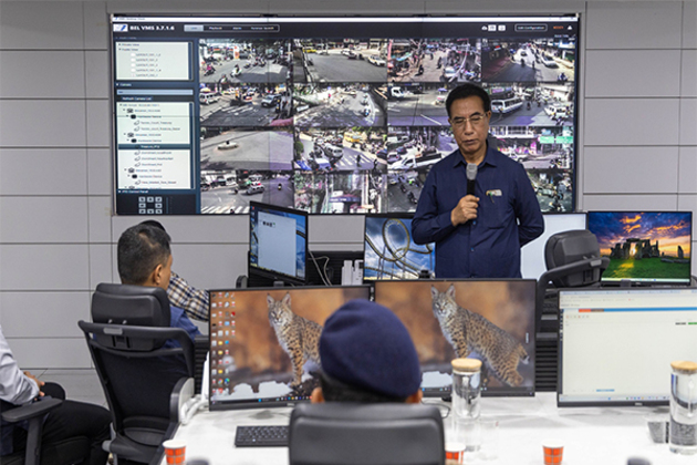 Mizoram CM Lalduhoma visits Integrated Command & Control Centre under Smart City Mission