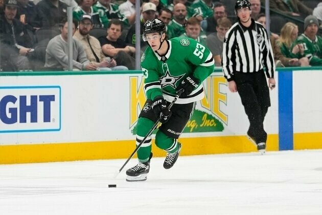 Wyatt Johnston's 3 power-play goals lead Stars past Blues