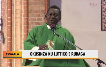 ▶️ Fr. Musaala ng'akulembeddemu okusinza e Lubaga