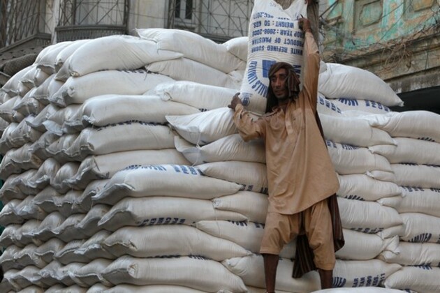 IMF raises concerns over Pakistan's sugar subsidy plan, warns of risk to $7 billion loan program