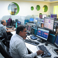 Indian stock markets end week on a strong note, driven by investors' interest in large-cap stocks