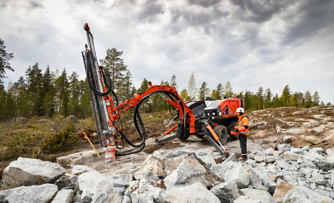 Sandvik has received its largest ever order for surface drill rigs, valued at US$24 million