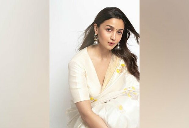 Alia Bhatt jets off to Berlin for 'Gangubai Kathiawadi' world premiere