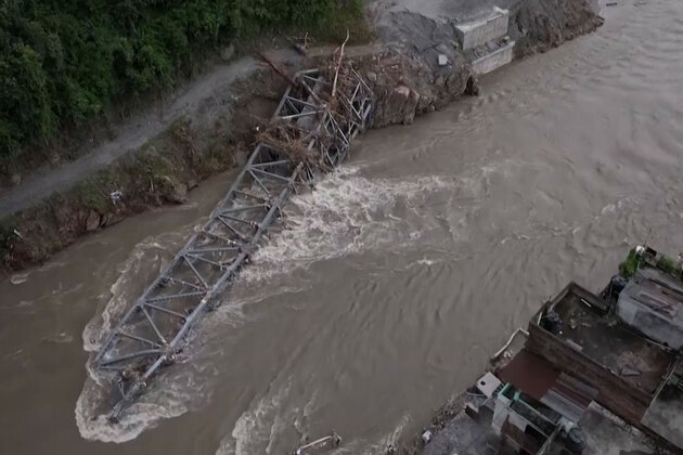 Nepal floods: Death toll rises to 734; over 2400 still missing as rescue operations continue