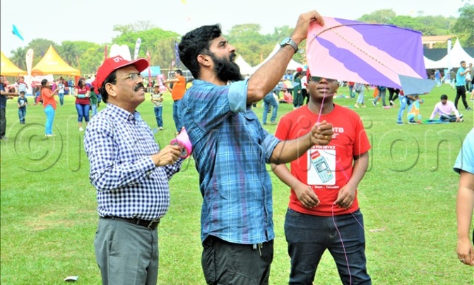Colorful Kite flying festival attracts hundreds Colorful Kite flying festival attracts hundreds