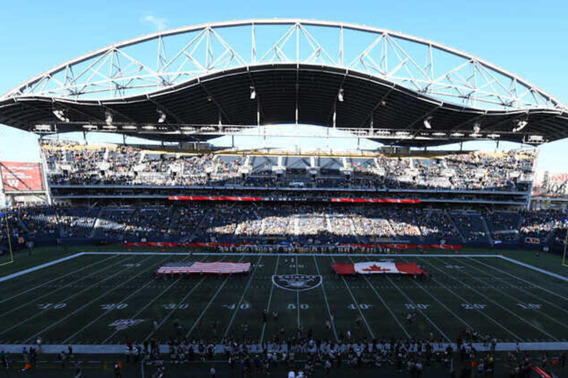 Throwback: Raiders in Canada